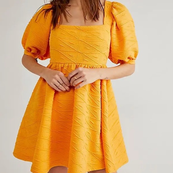 Free People Dresses & Skirts - FREE PEOPLE Violet Puff Mini Dress